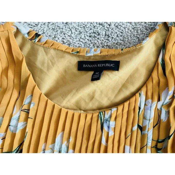 Banana Republic Shirt Women’s Sleeveless Pleated Floral Tie Back Medium - Picture 3 of 4